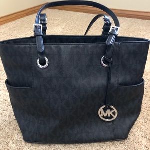 Michael Kors Jet Set logo travel tote large